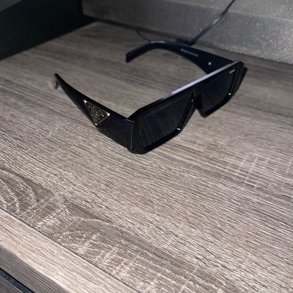 Prada Black AR Smart Glasses Controllers & Sensors - Picture 2 of 2